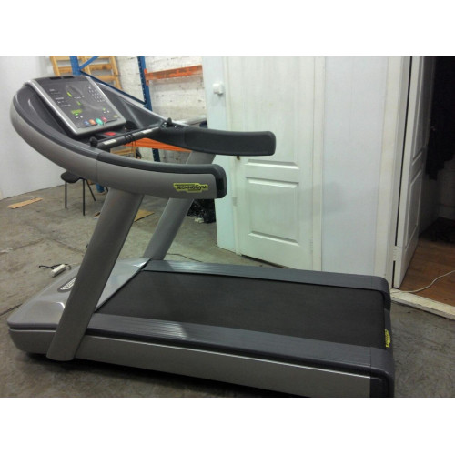 Беговая дорожка  Technogym Run 700 (Б/У) - фото №2